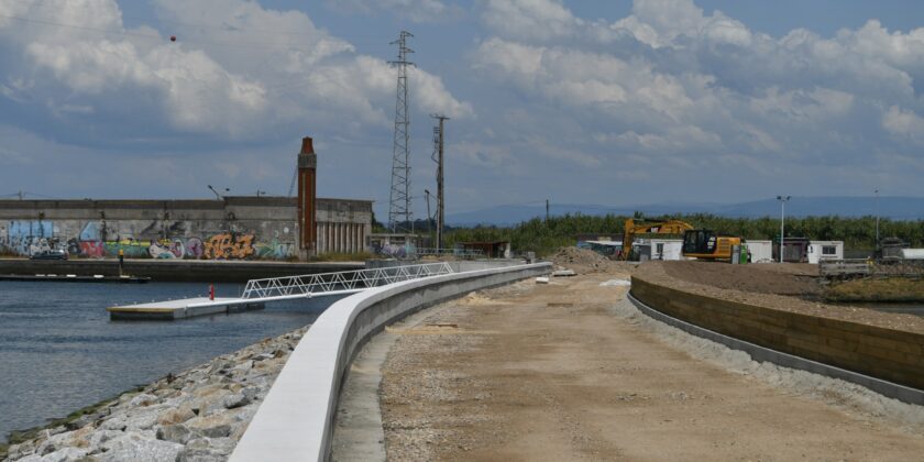 Documentación técnica para la licitación del dique de abrigo en el puerto de Aveiro, Portugal