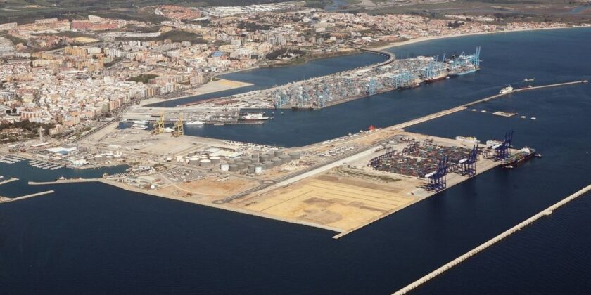Diseño de la ingeniería de conductos de la terminal de almacenamiento y distribución de hidrocarburos, puerto de Algeciras